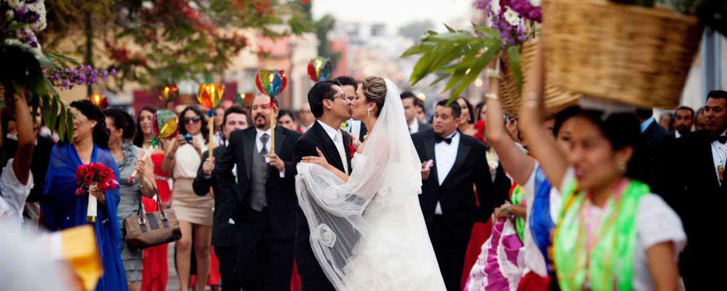 6 Reasons for Not Missing a Mexican Wedding