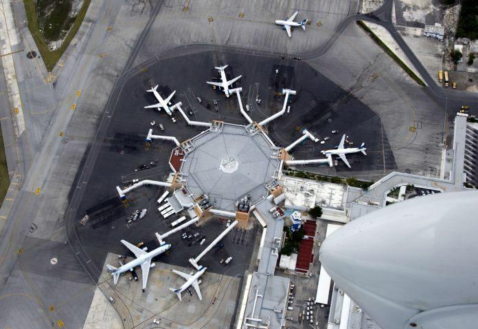 Officials announce the construction of Terminal 5 for Cancun airport - Riviera Maya News