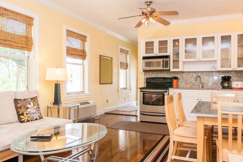 5 Minute walk to Beach - 2 Bedroom | Miami Beach, FL, United States | HOUFY