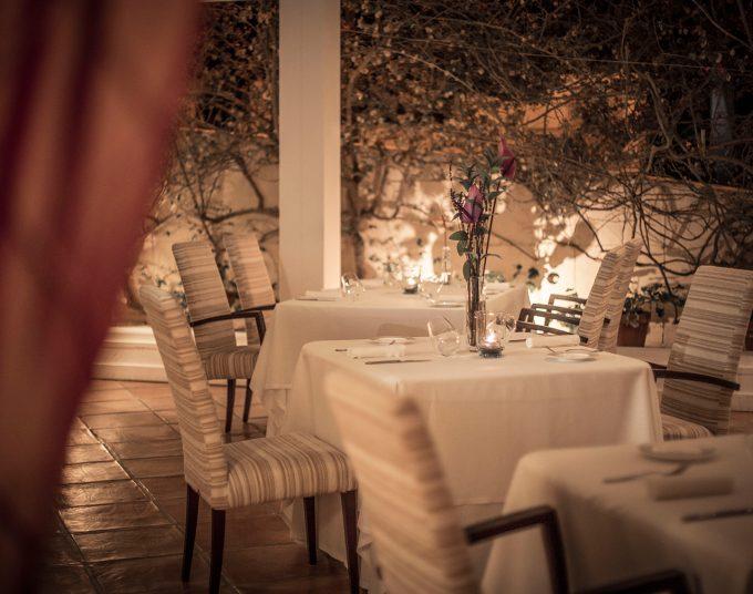 <p> </p><h2>El Rodat Restaurant exclusive dining...</h2>