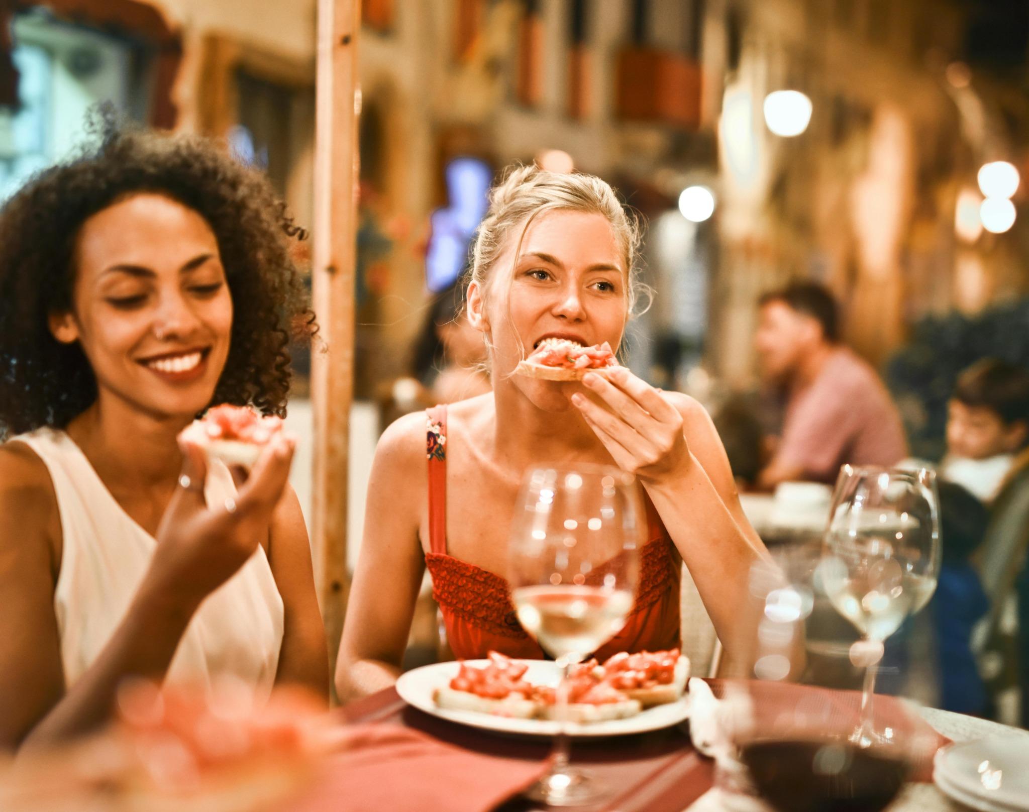 How to Leverage Local Restaurants to Market Your Vacation Rentals
