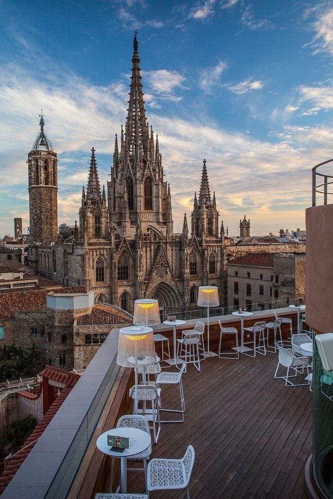 Why Marbella’s Golden Mile Attracts Europe’s Elite (And Where to Stay)