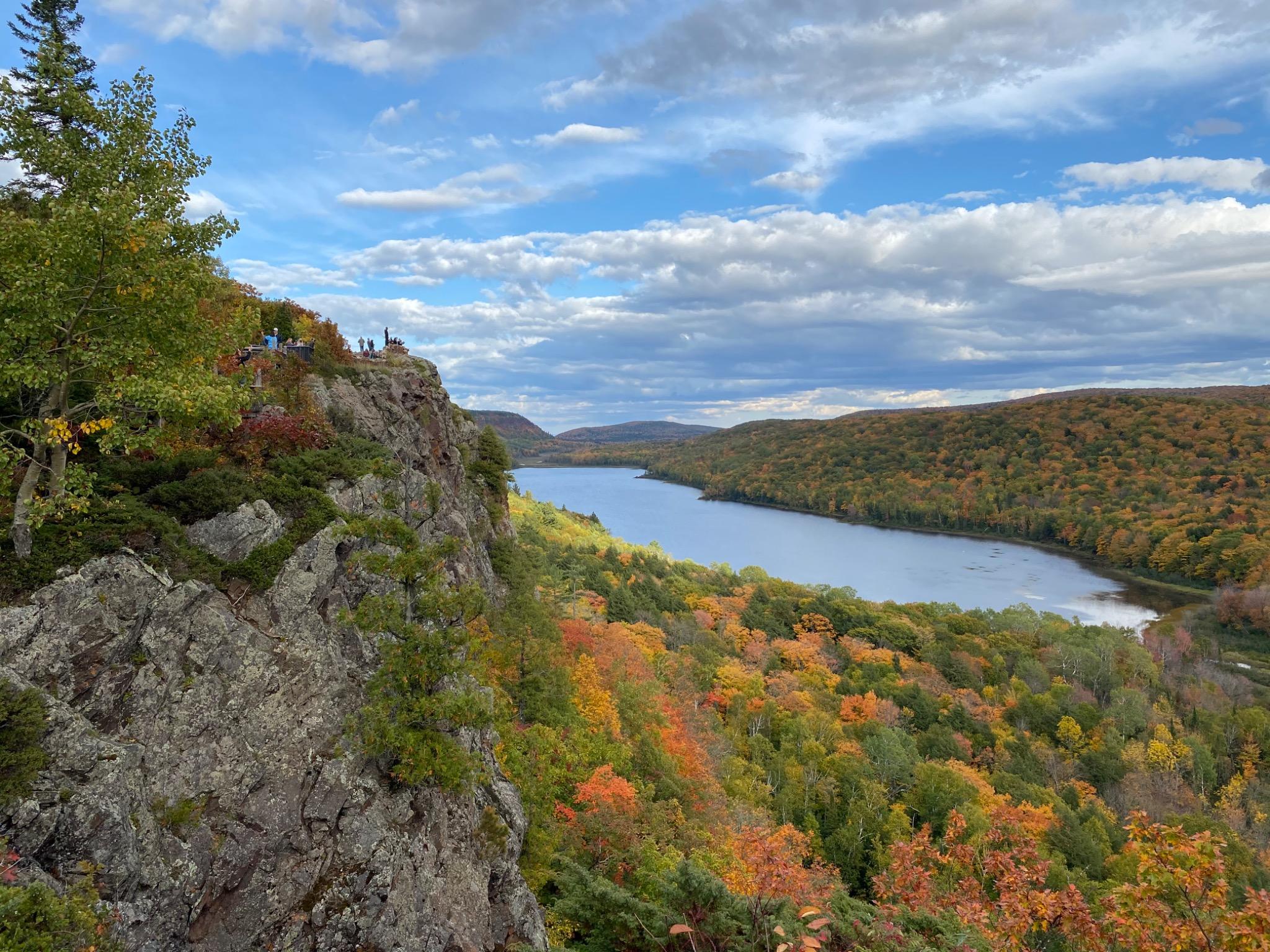 🍂 Fall colors at Lake of the Clouds 🌅 → Sauna  at Cabin Fevers.