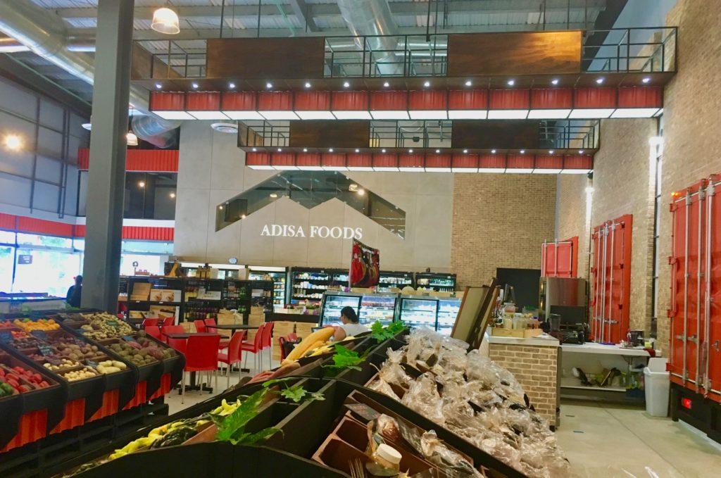 Gourmet's Market -a new gourmet food market between Cancun and Playa