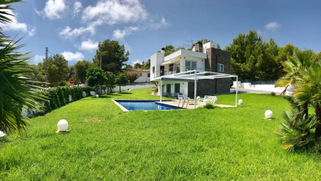 <p> </p><h2>Midominio-Moraira </h2>